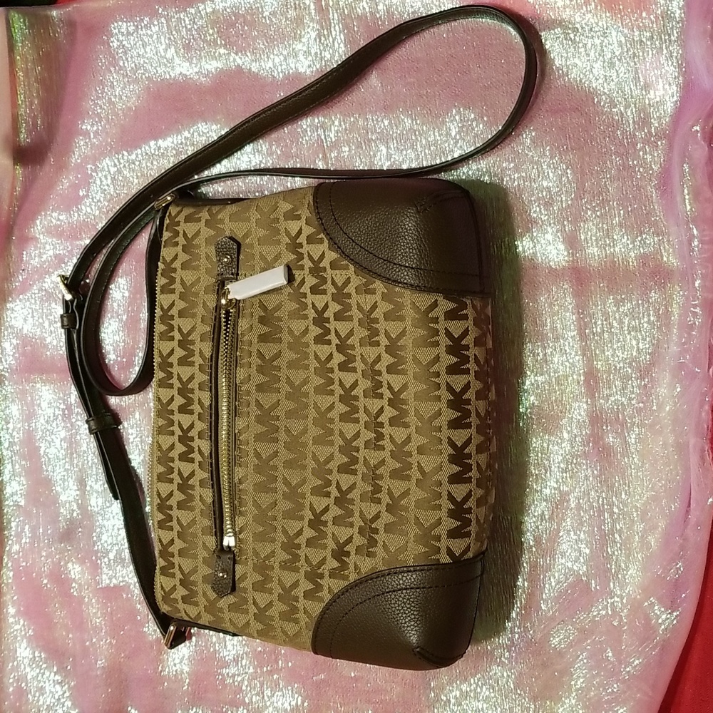 Michael Kors| Fallon MK Signature Monogram Jacquard MD Messenger Bag NWT - Picture 2 of 10
